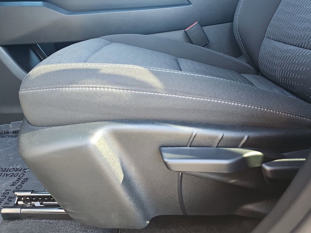 Used 2025 Chevrolet Equinox LT AWD/4WD image 28