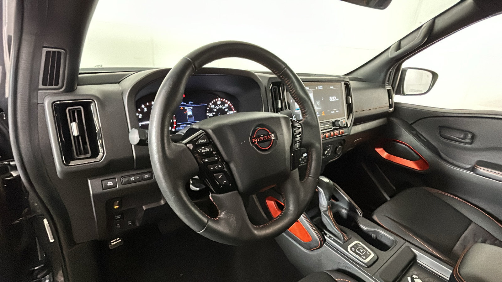 Used 2026 Nissan Frontier PRO-4X AWD/4WD image 16