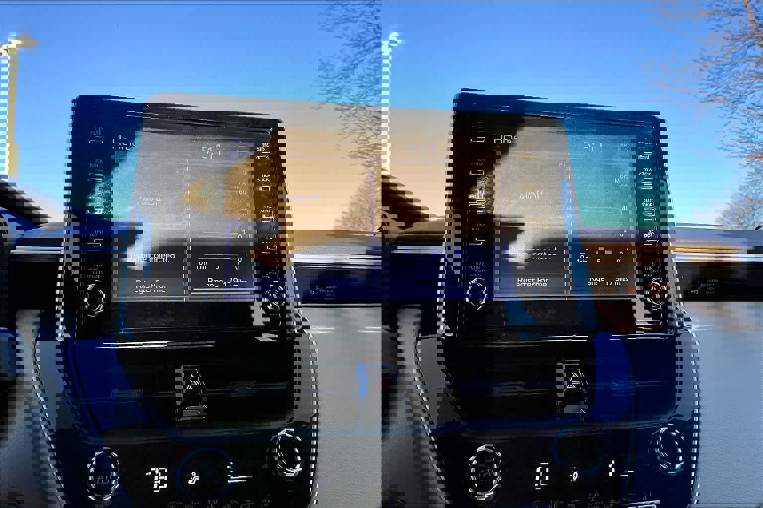 Used 2020 Toyota Corolla LE w/ LE Convenience Package image 32