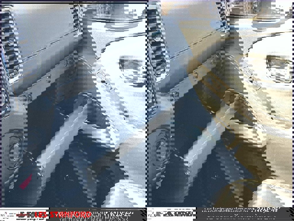 Used 2022 Nissan Frontier SV w/ SV Premium Package image 35