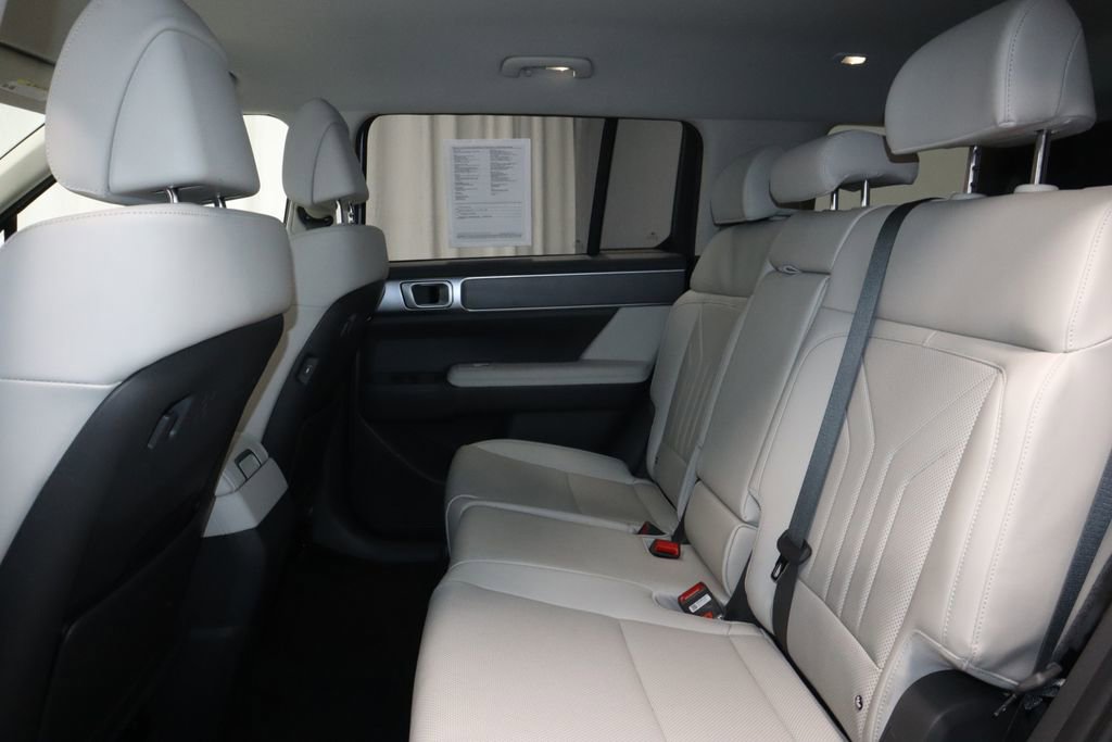 Used 2025 Hyundai Santa Fe SEL AWD/4WD image 21