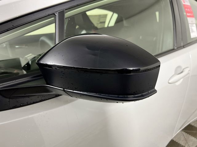 New 2026 Toyota Prius Plug-In Hybrid FWD image 10