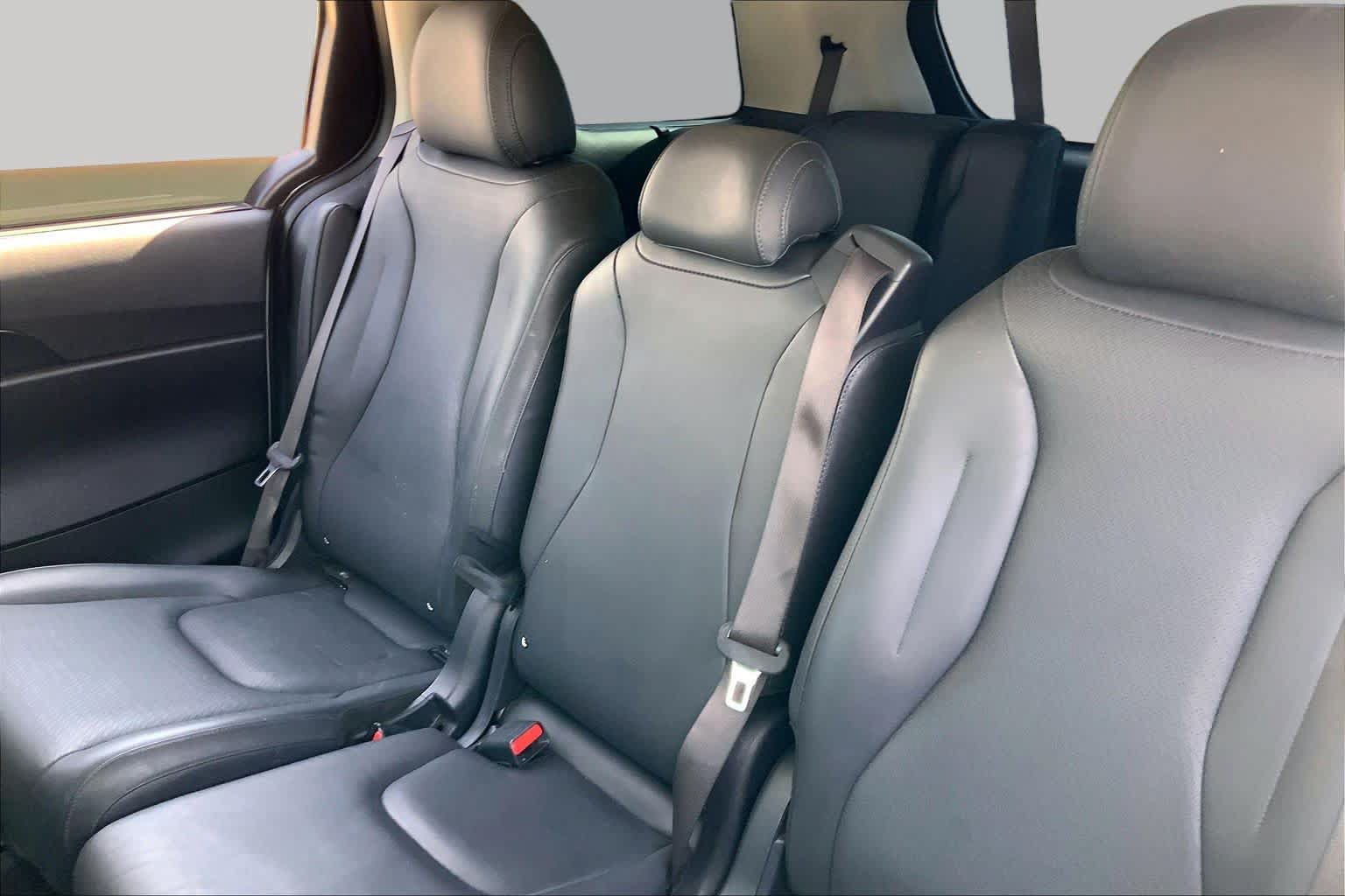 Used 2025 Kia Carnival SX Prestige FWD image 21