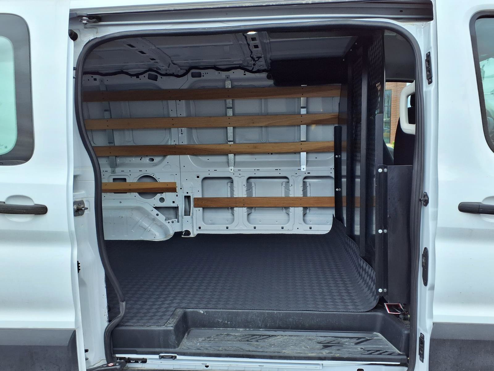 Used 2024 Ford Transit 250 Low Roof w/ Exterior Upgrade Package RWD image 10