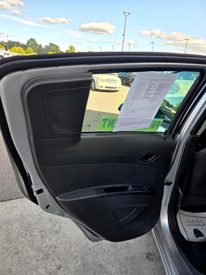 Used 2014 Chevrolet Spark LS image 12