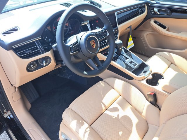 New 2026 Porsche Macan image 4