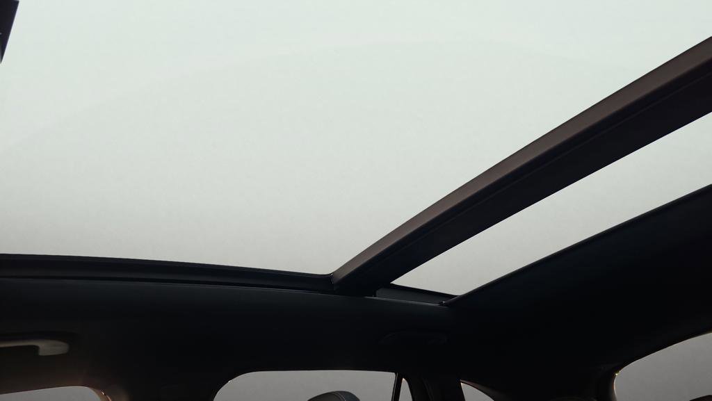 Certified 2026 Mercedes-Benz GLC 300 4MATIC image 17