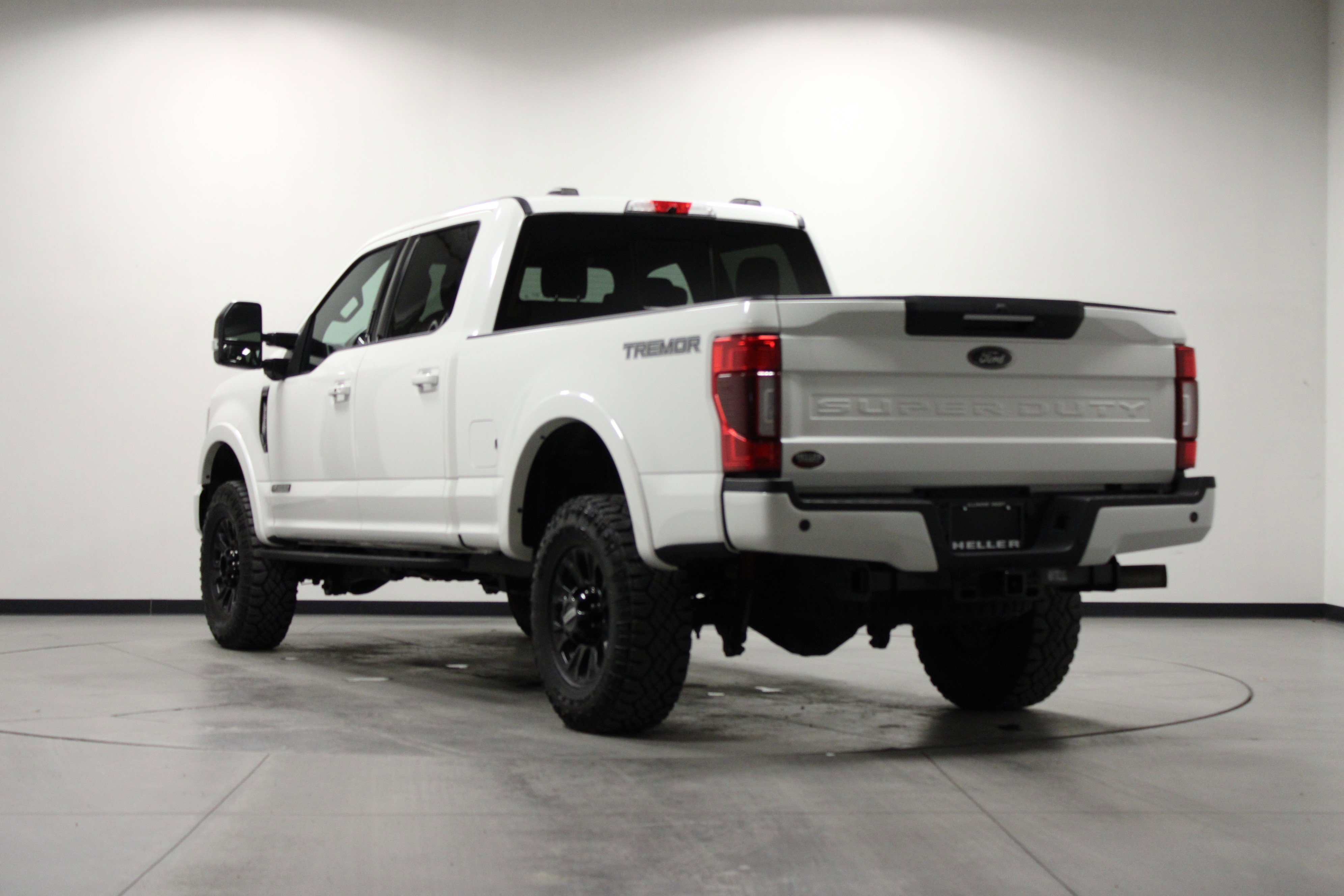 Used 2022 Ford F250 Lariat w/ Tremor Off-Road Package image 6