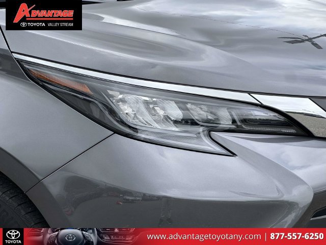 Certified 2025 Toyota Sienna XLE w/ XLE Plus Package AWD/4WD image 12