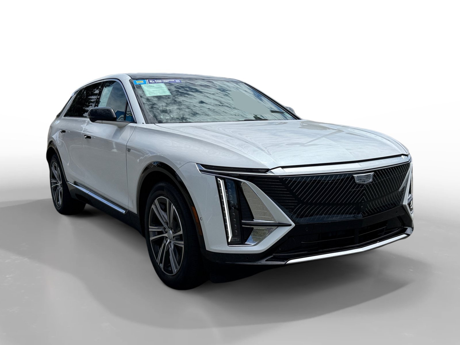 Used 2024 Cadillac Lyriq Luxury w/ LPO, Floor Liner Package RWD image 7