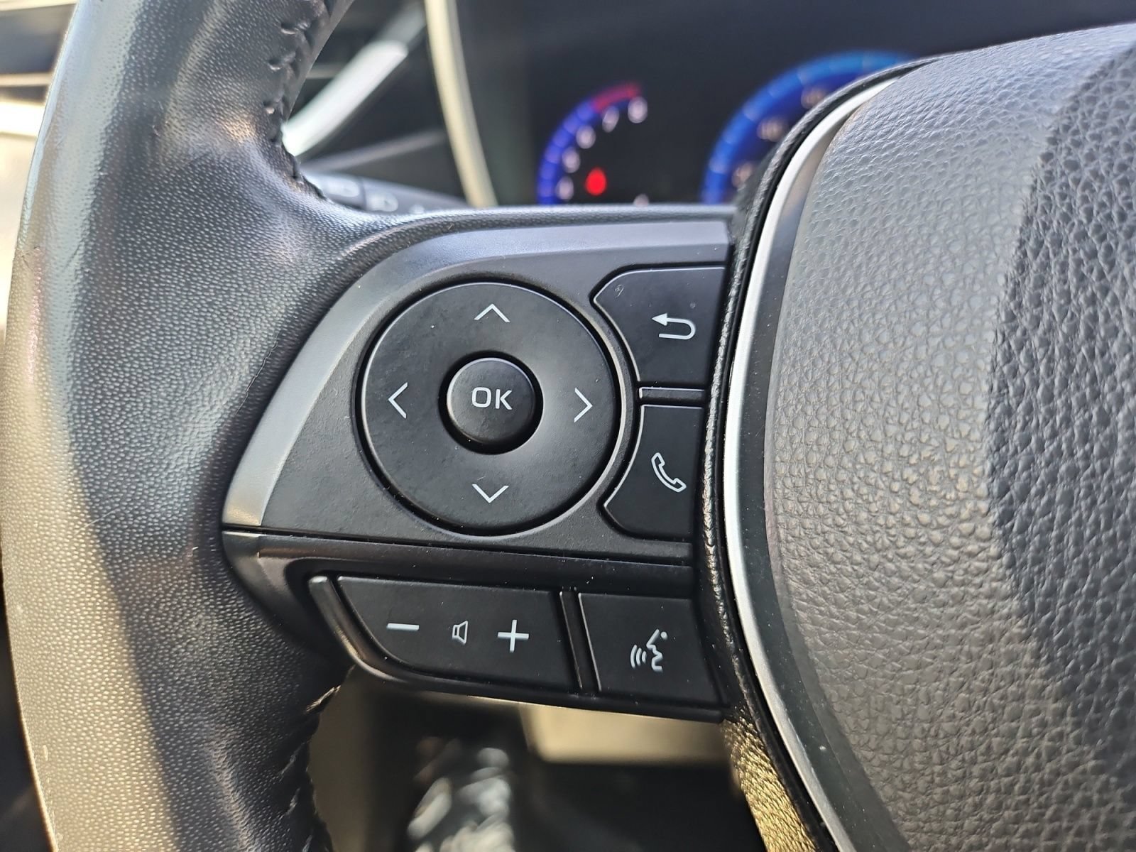 Used 2020 Toyota Corolla XSE FWD image 27
