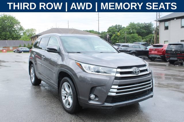 Used 2017 Toyota Highlander Limited AWD/4WD image 2