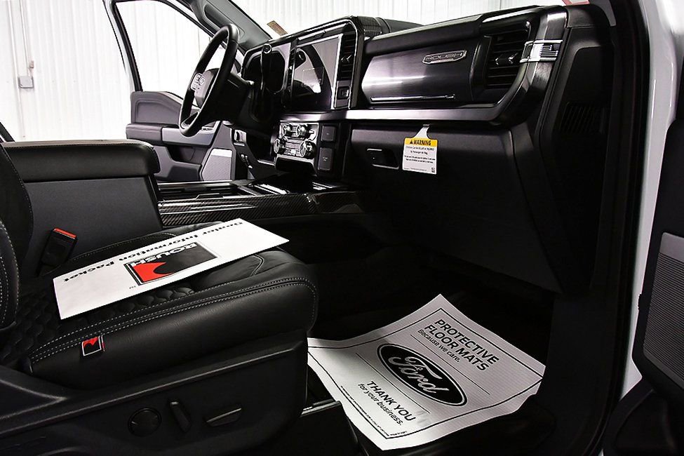 New 2026 Ford F250 Lariat w/ Black Appearance Package image 38