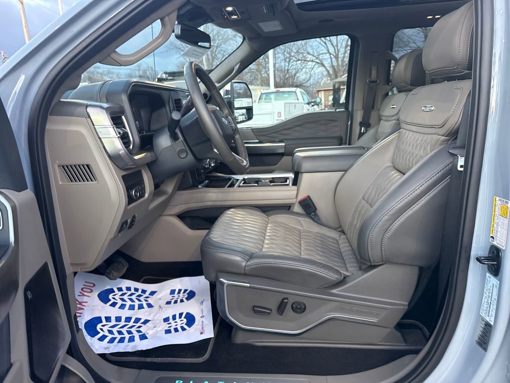 Used 2025 Ford F350 Platinum w/ Platinum Plus Package image 31