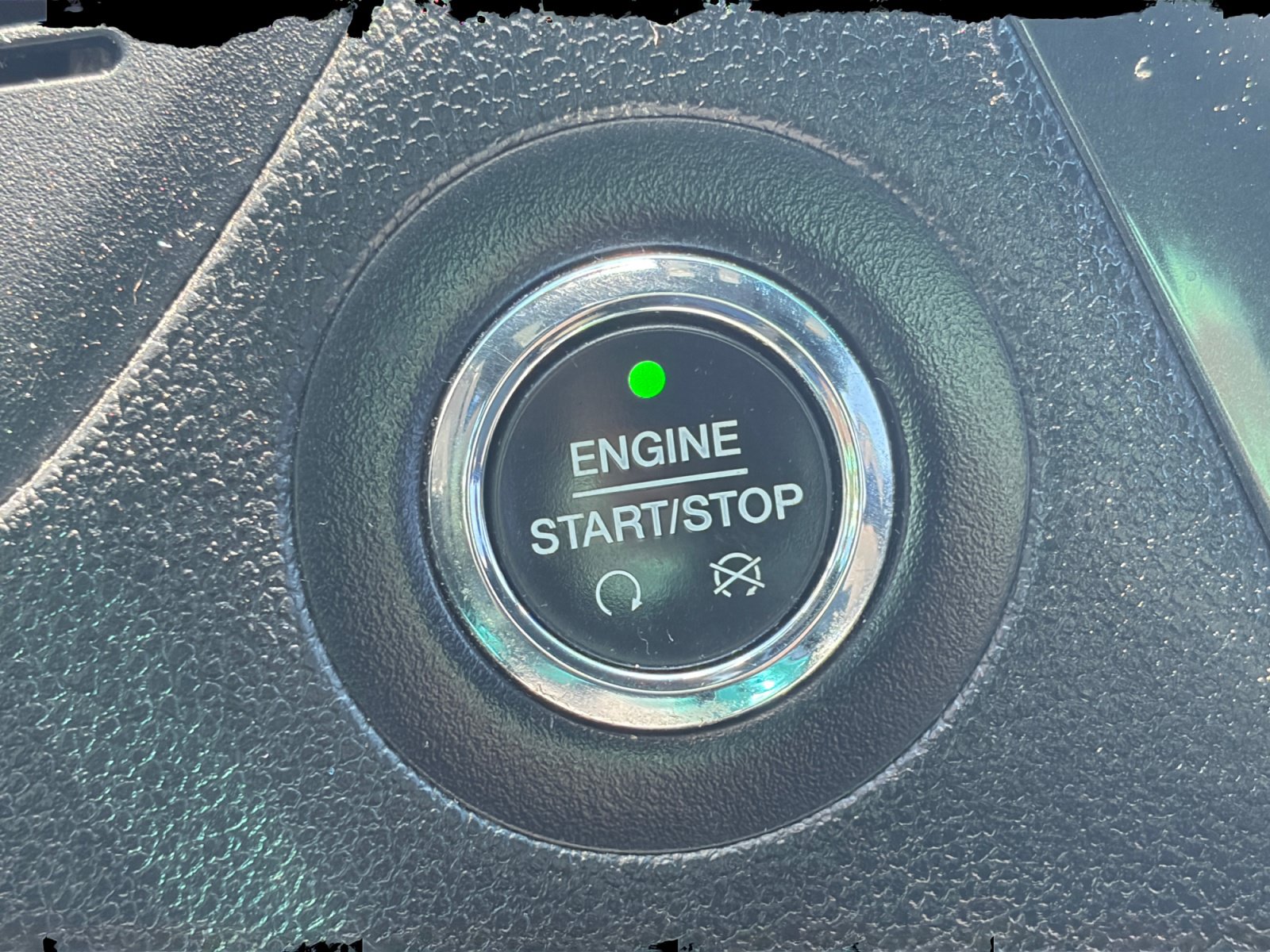 Used 2017 Ford Explorer XLT AWD/4WD image 21