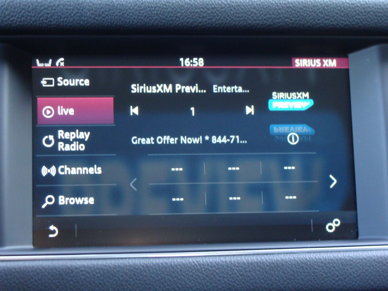 Used 2017 Jaguar XF Premium image 17