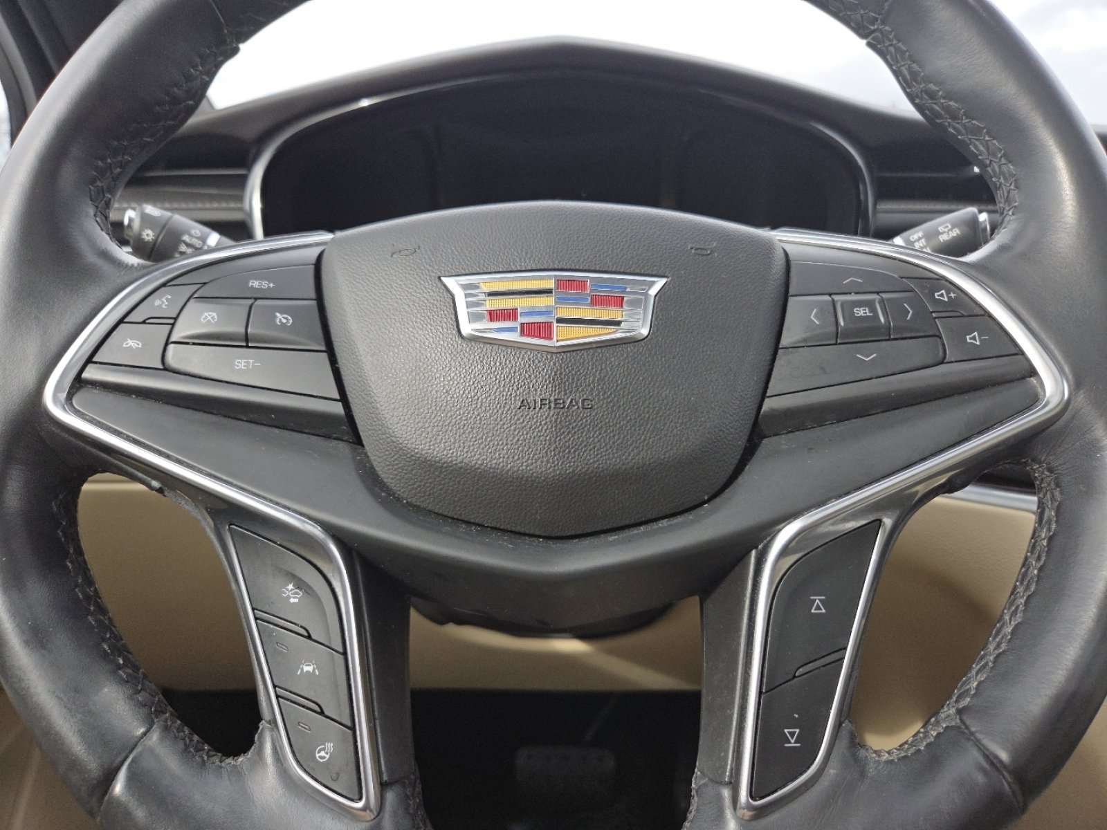 Used 2018 Cadillac XT5 Premium Luxury w/ Driver Assist Package image 29