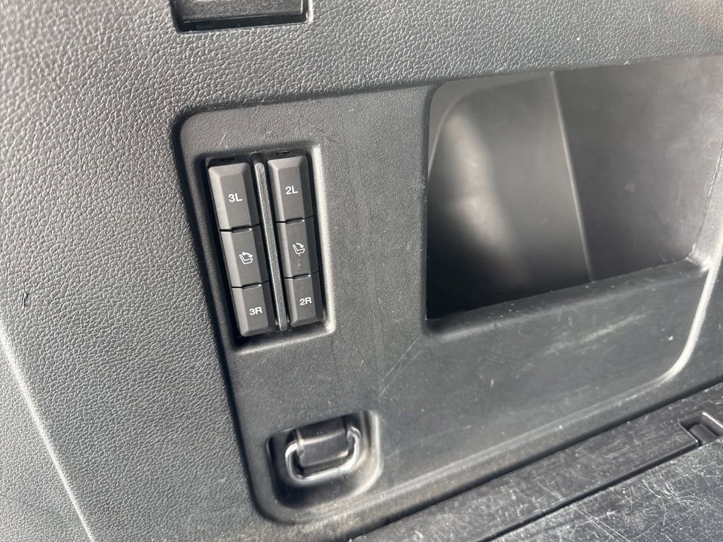 Used 2021 Ford Expedition XLT image 12