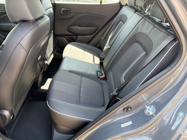 New 2026 Hyundai Venue SEL FWD image 32
