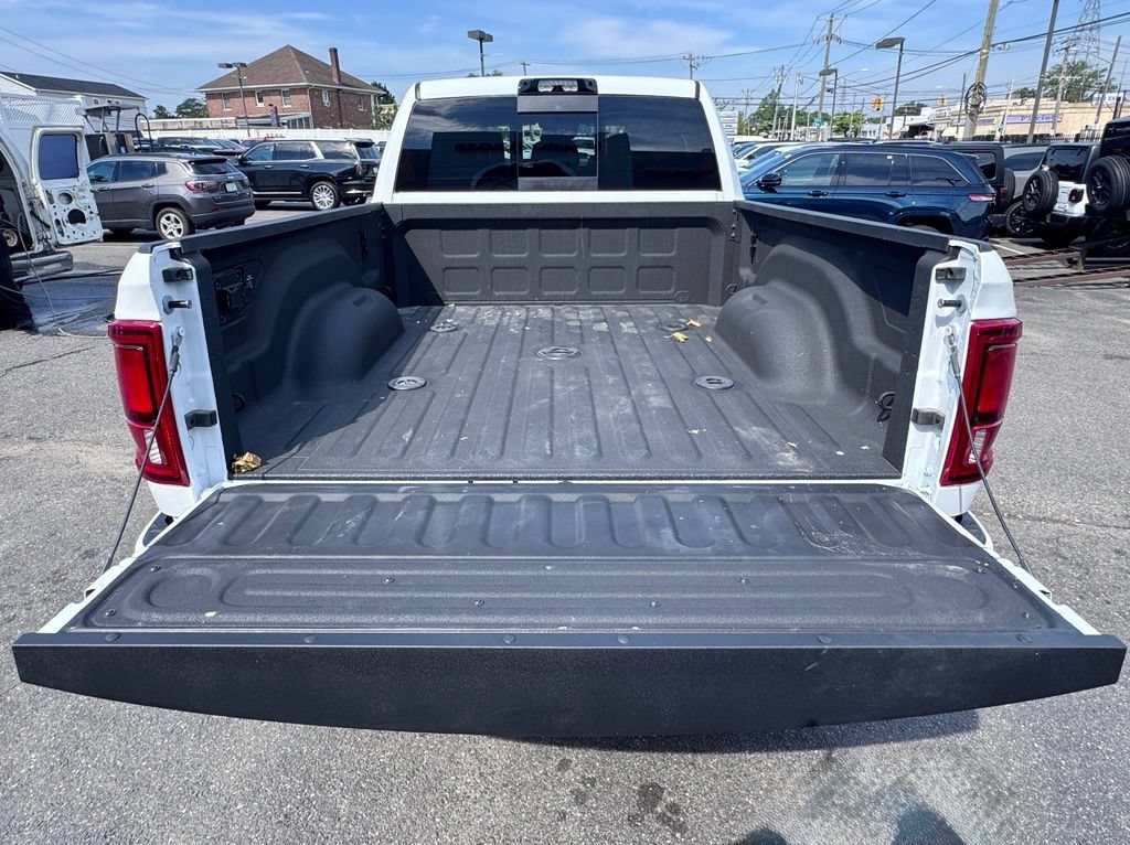 Used 2026 RAM 2500 Laramie AWD/4WD image 7