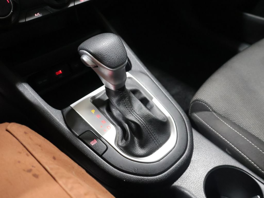Used 2024 Kia Forte LXS FWD image 29