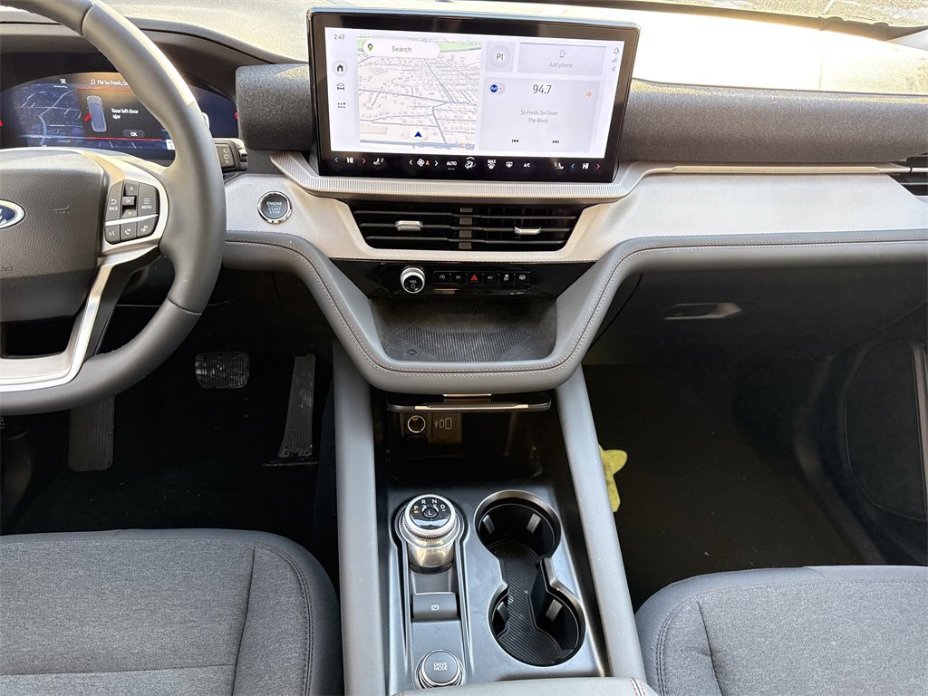 Used 2025 Ford Explorer Active image 13