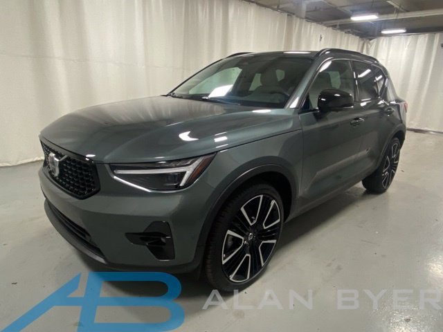 Used 2026 Volvo XC40 B5 Ultra