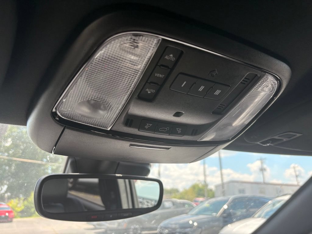 Used 2023 Dodge Durango GT RWD image 21