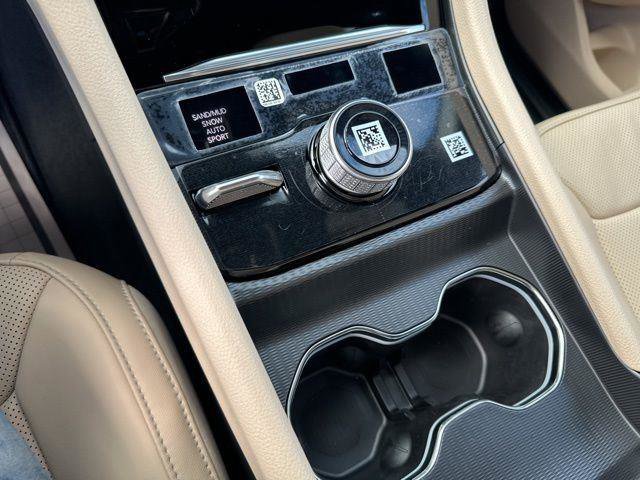 New 2025 Jeep Grand Cherokee Limited w/ Luxury Tech Group II image 21