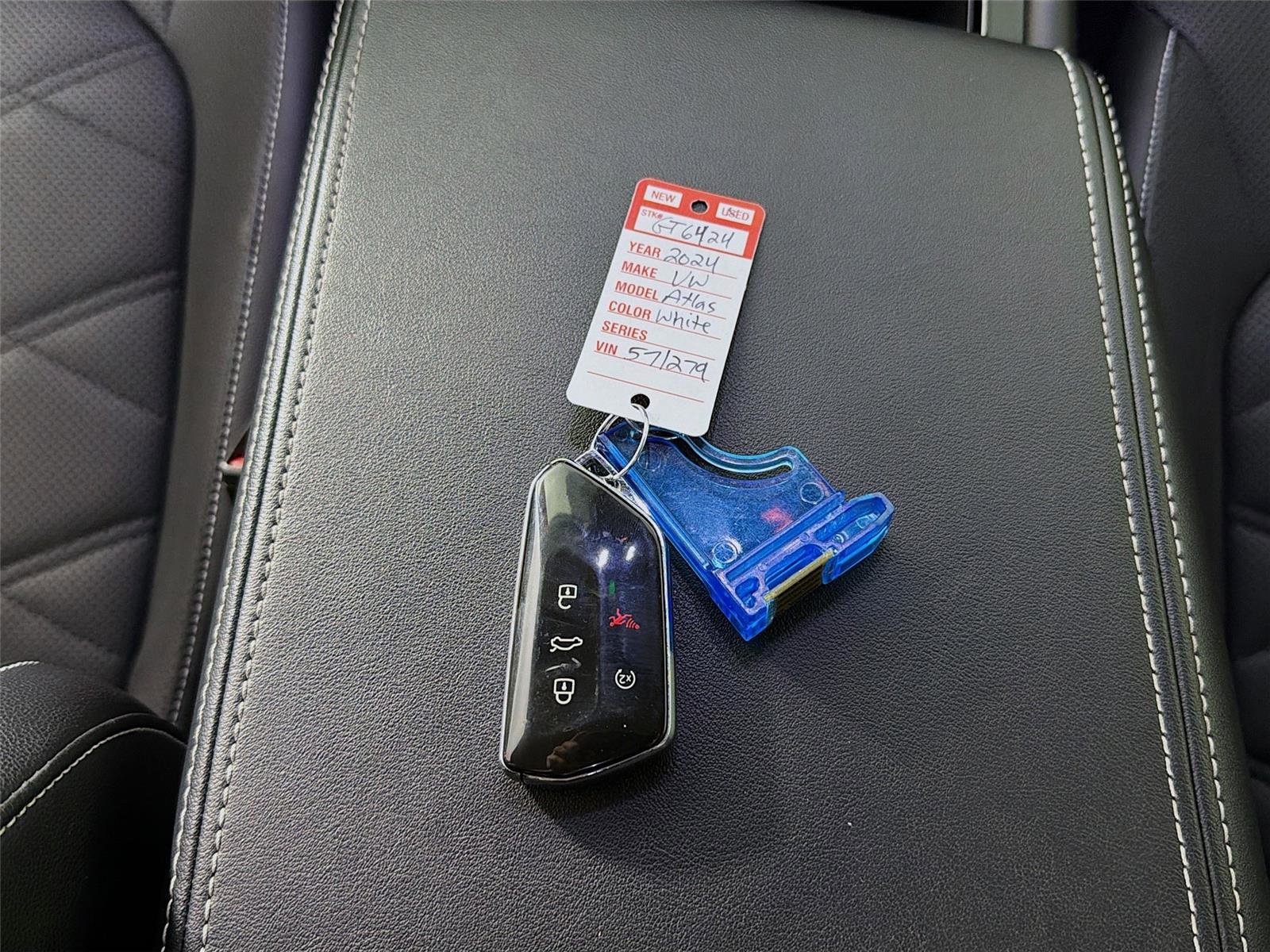 Used 2024 Volkswagen Atlas SE image 33