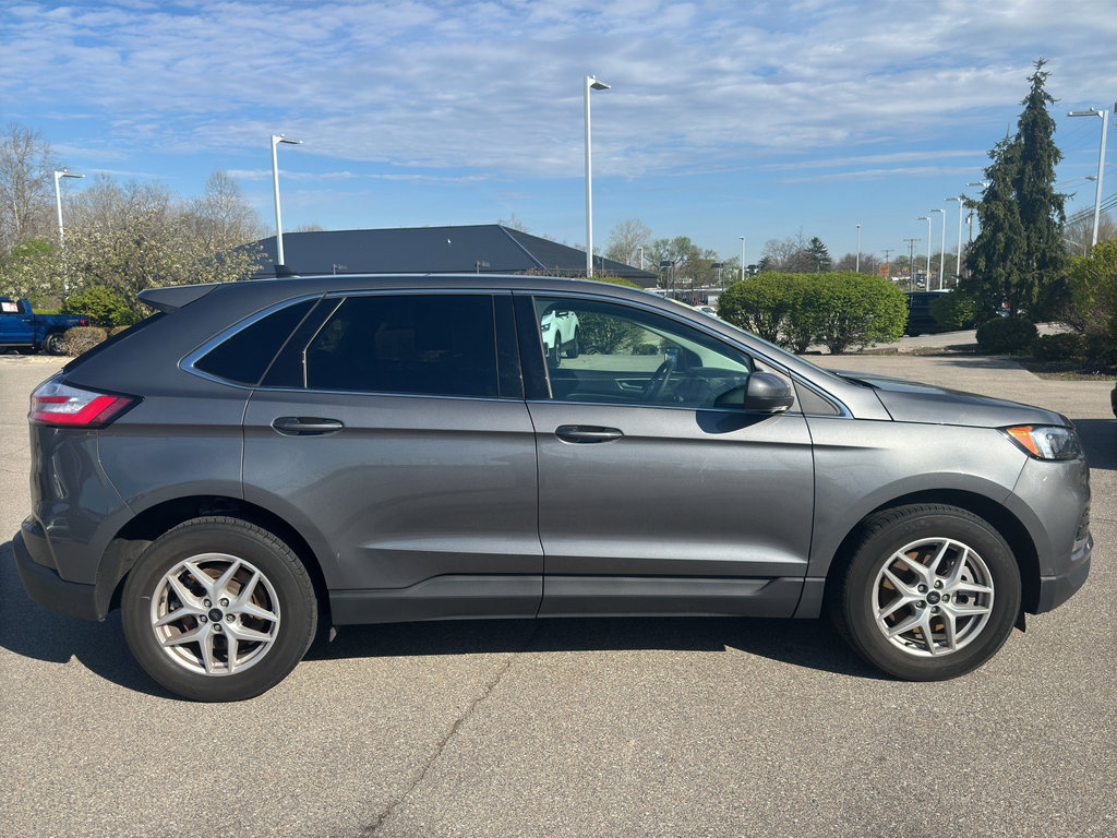 Used 2024 Ford Edge SEL w/ Convenience Package image 7