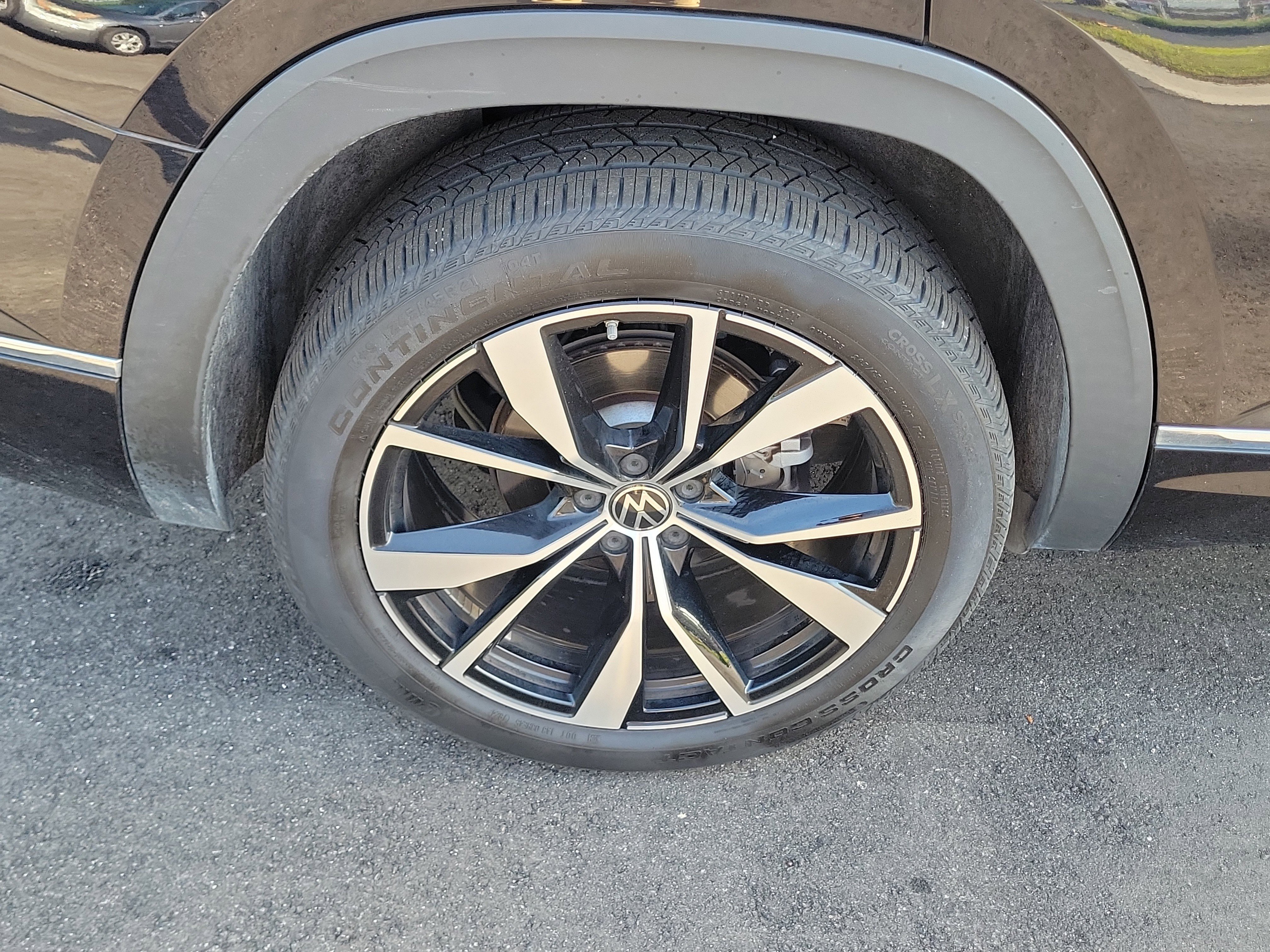 Used 2024 Volkswagen Atlas SEL Premium R-Line AWD/4WD image 41