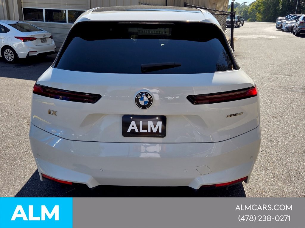 Used 2026 BMW iX xDrive45 AWD/4WD image 10