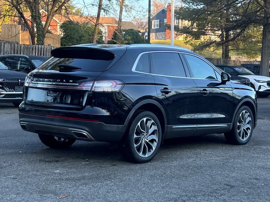 Used 2022 Lincoln Nautilus Reserve image 7