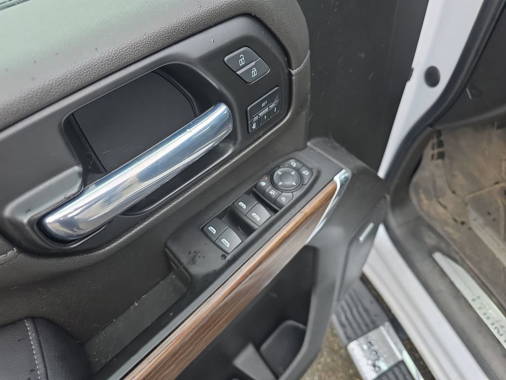 Used 2022 Chevrolet Silverado 3500 High Country AWD/4WD image 21
