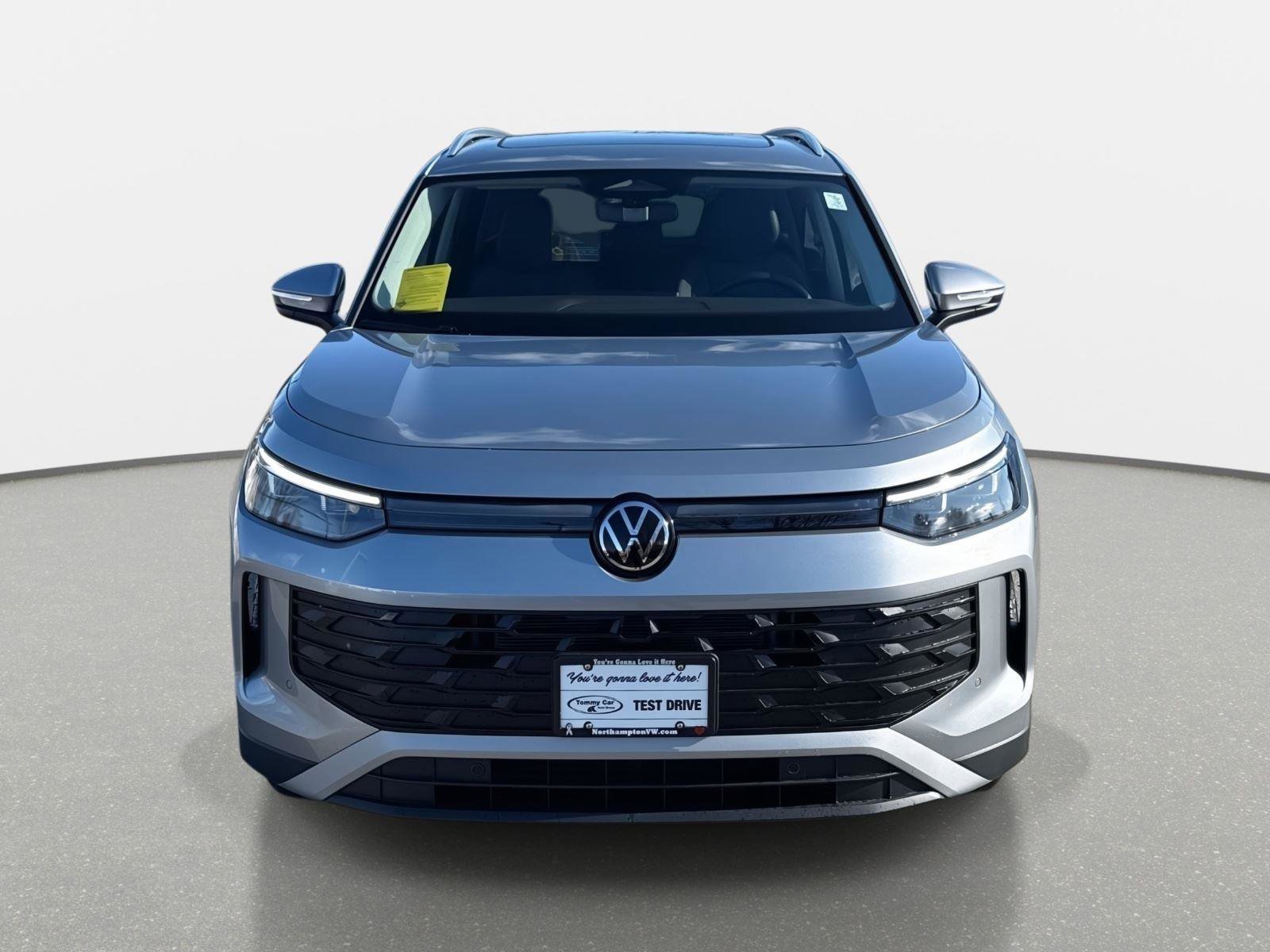 New 2026 Volkswagen Tiguan SE image 2