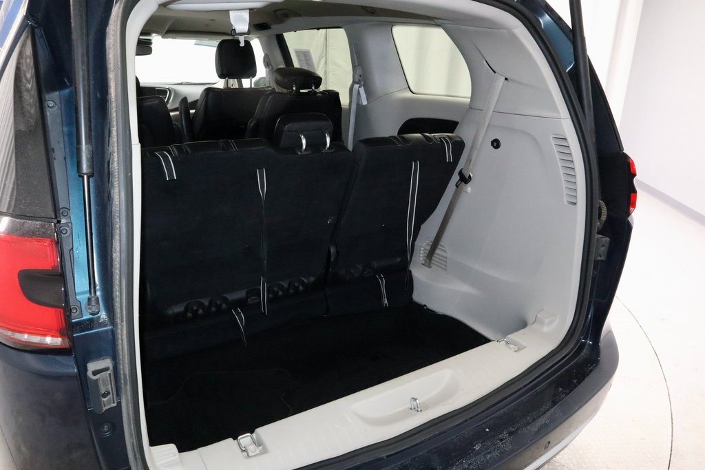 Used 2023 Chrysler Pacifica Touring-L image 18