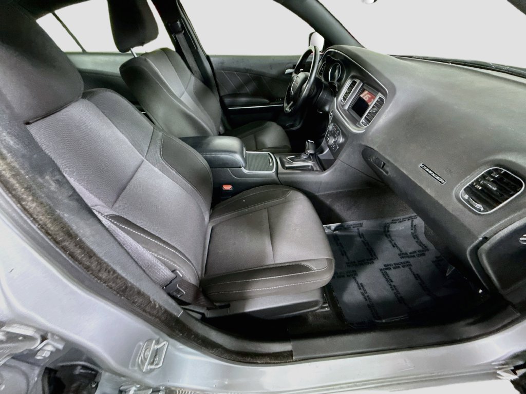Used 2022 Dodge Charger SXT RWD image 29