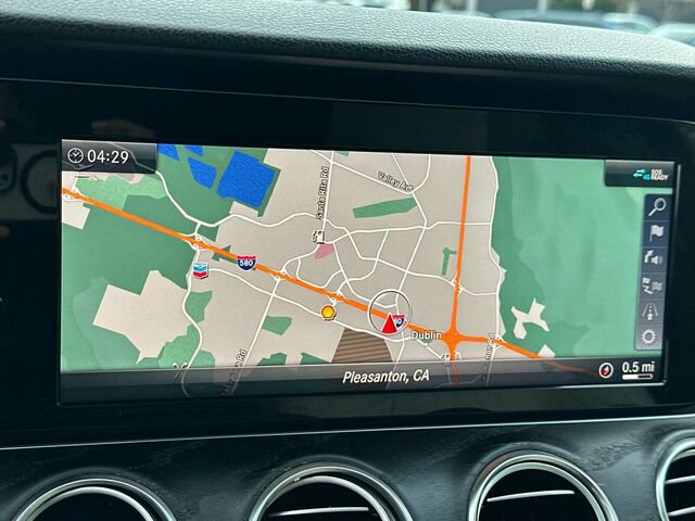 Used 2018 Mercedes-Benz E 300 image 24