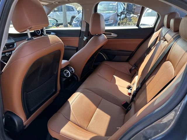 Used 2021 Alfa Romeo Giulia Sprint w/ Nero Edizione image 14