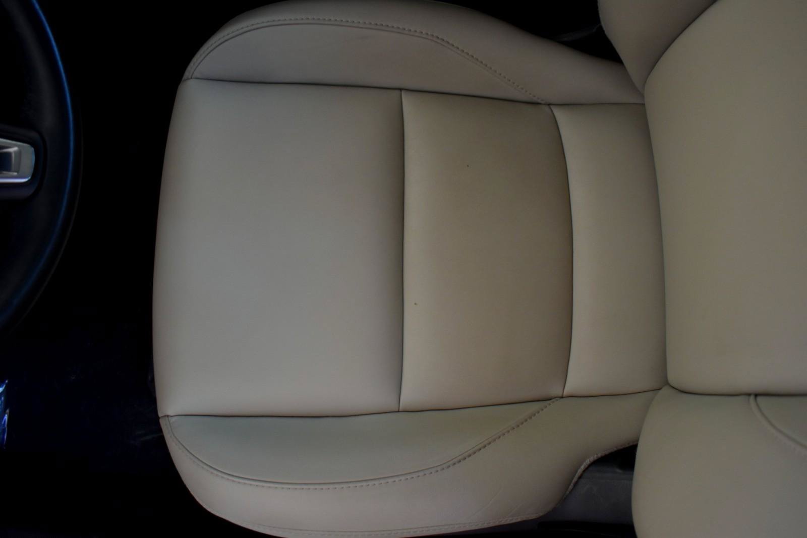 Used 2021 MAZDA MAZDA3 s AWD/4WD image 26