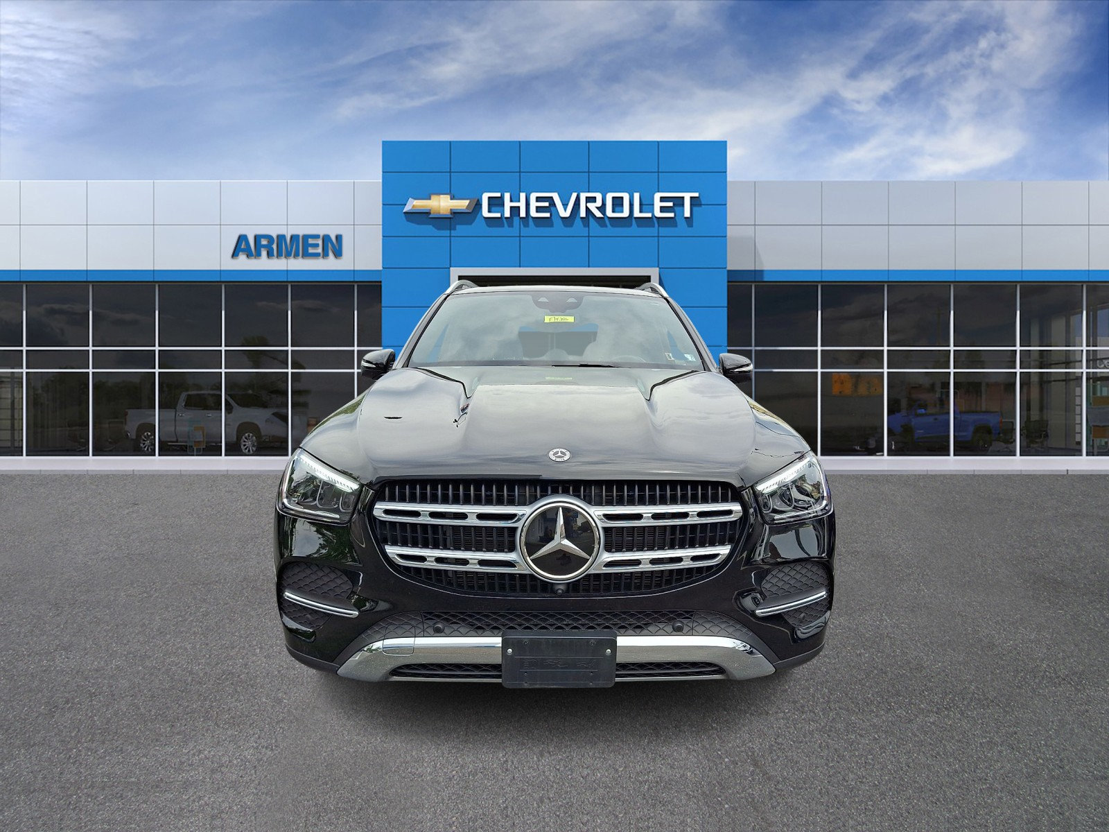 Used 2025 Mercedes-Benz GLE 350 4MATIC image 3