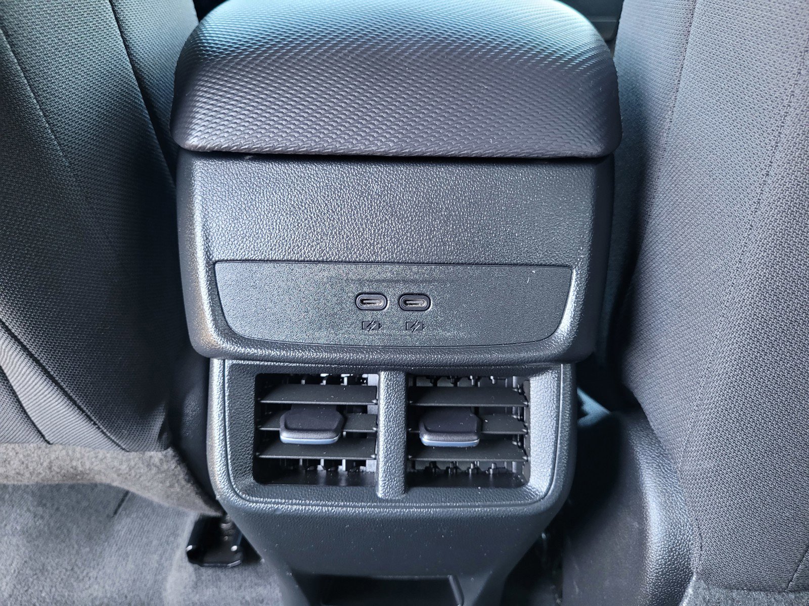 Used 2025 Chevrolet Equinox LT image 14