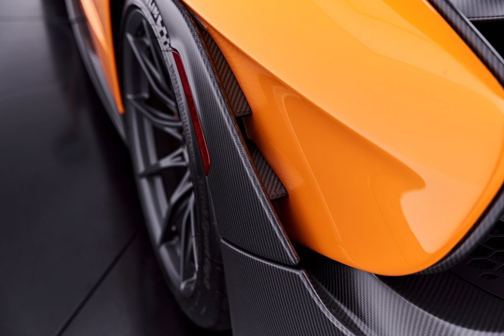 Used 2019 McLaren Senna RWD image 50