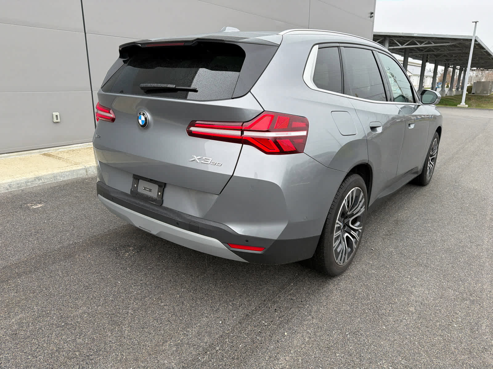 Used 2025 BMW X3 xDrive30i w/ Premium Package image 7