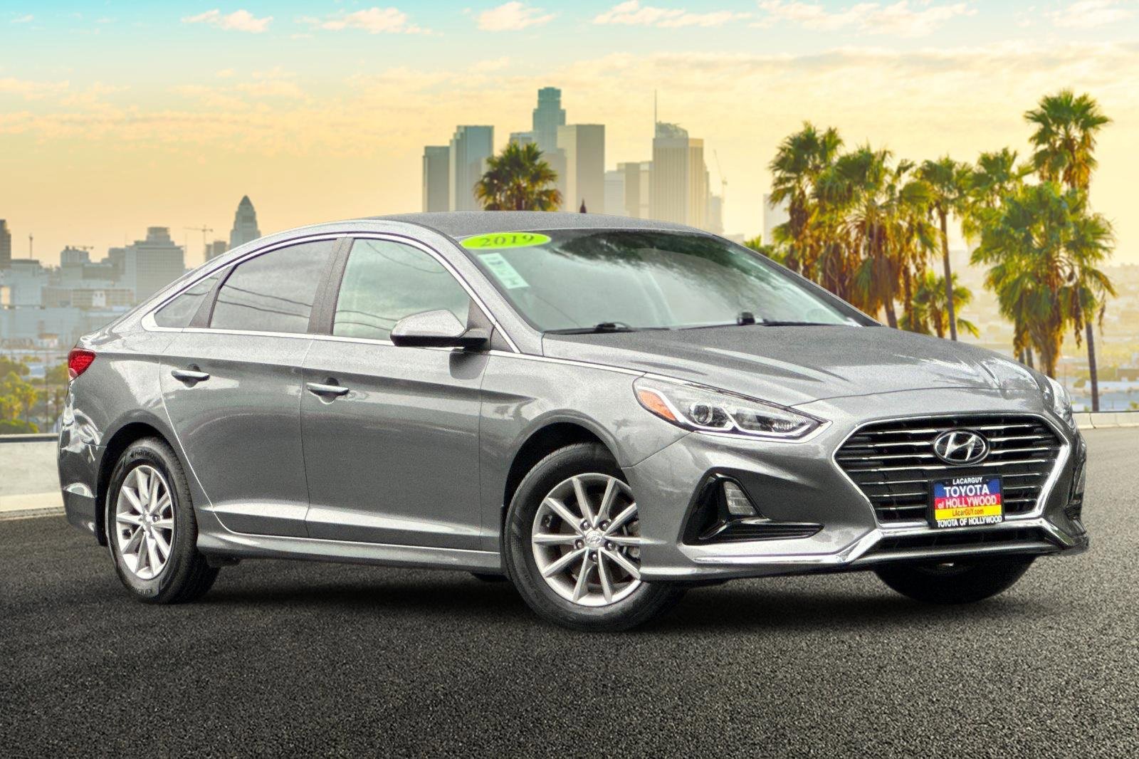 Used 2019 Hyundai Sonata SE image 2