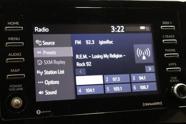 Used 2022 Toyota Camry SE image 27