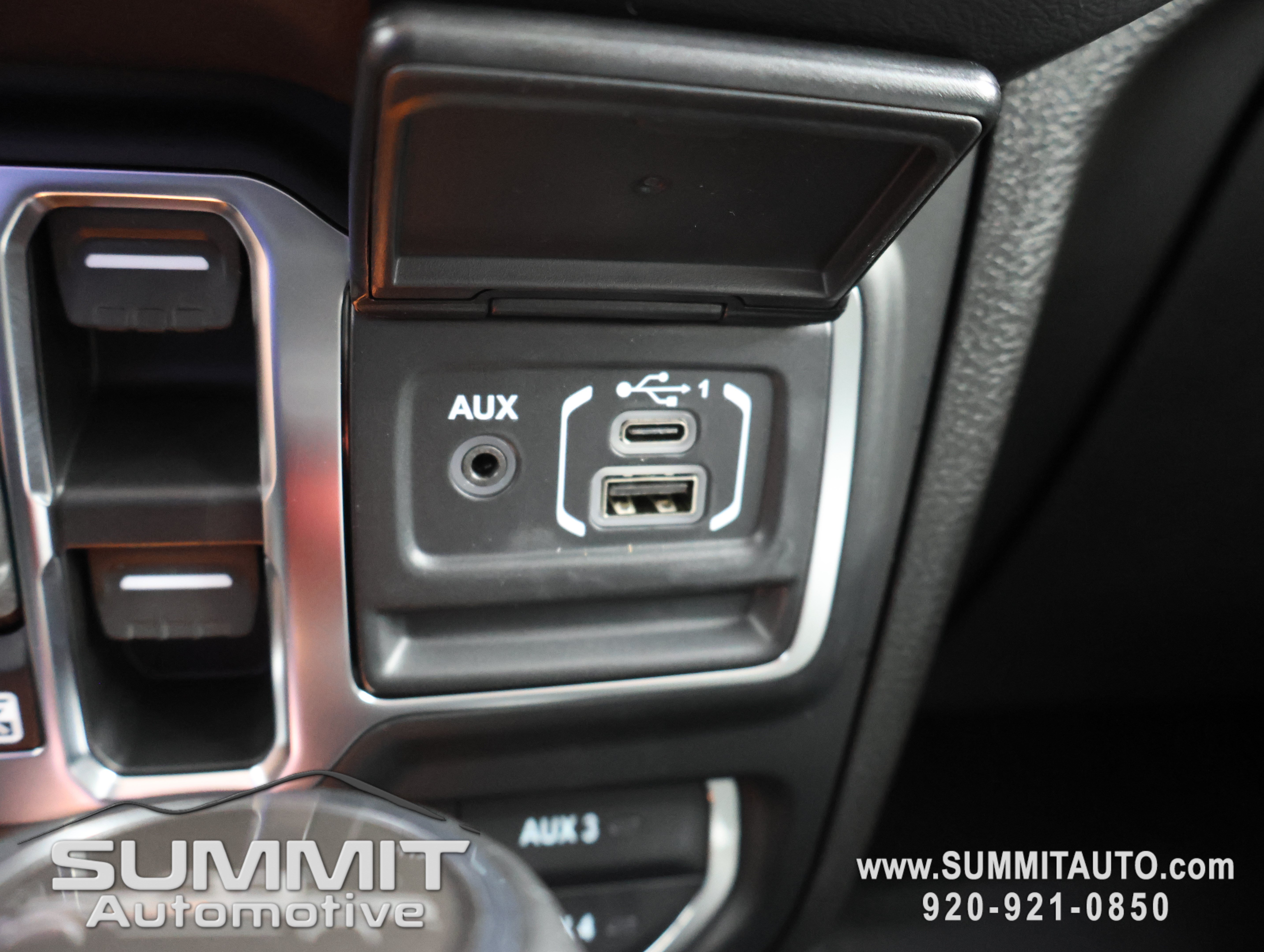 New 2026 Jeep Gladiator Mojave w/ Safety Group AWD/4WD image 48