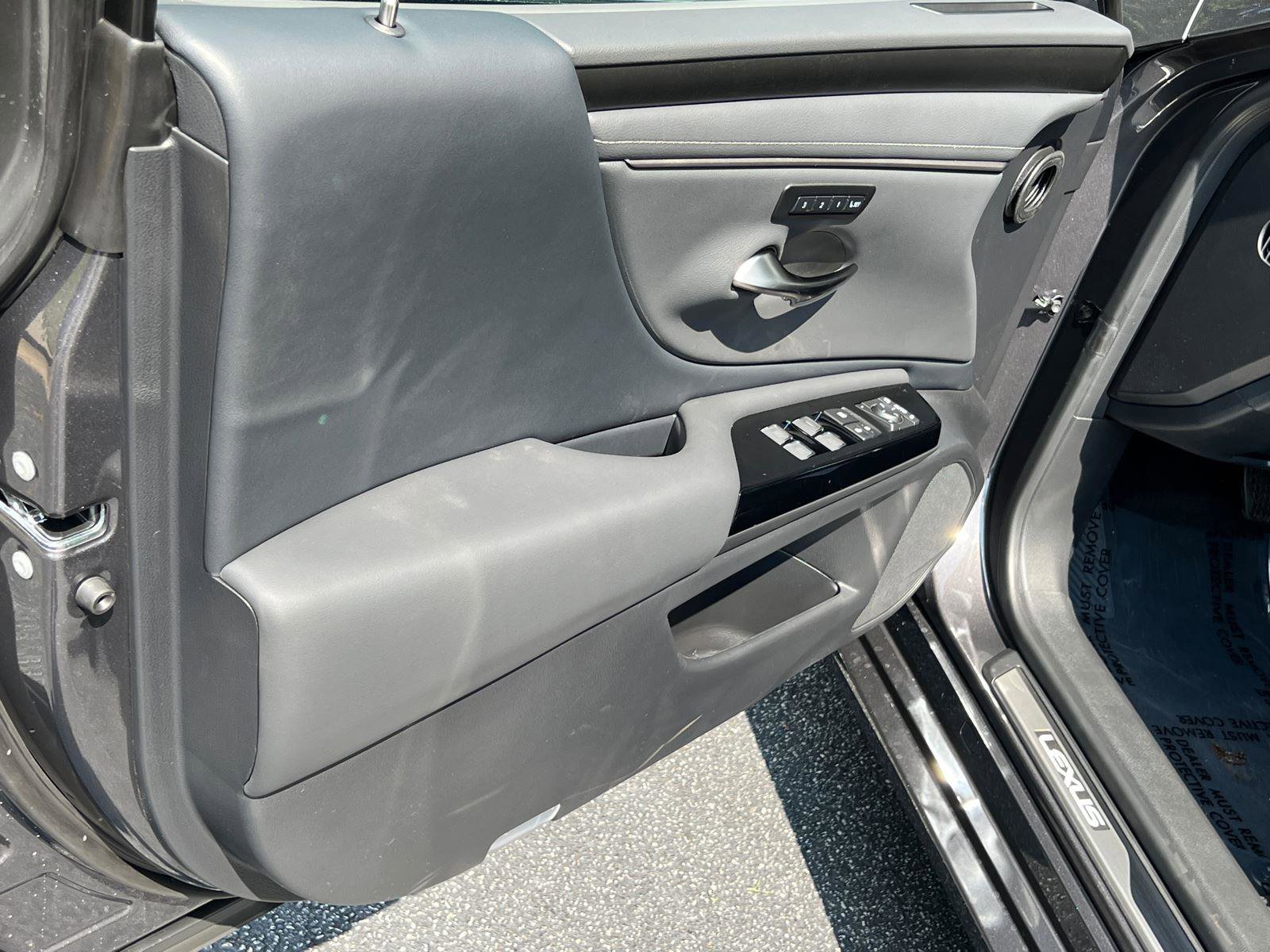 New 2025 Lexus ES 350 w/ Premium Package image 11