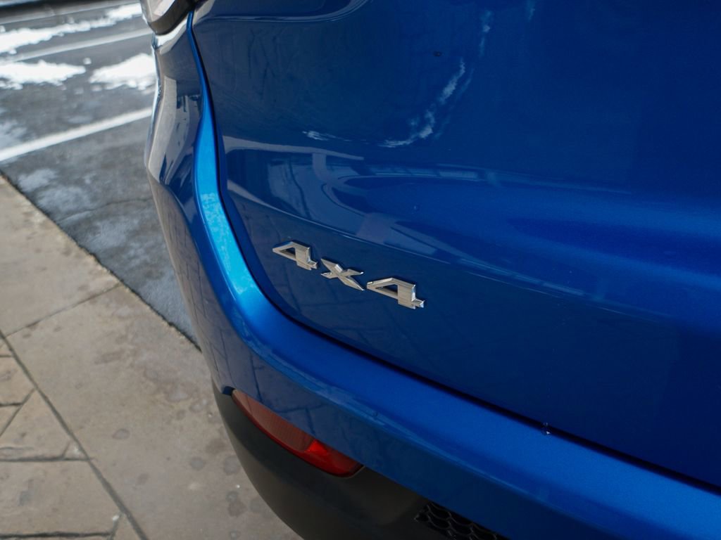 Used 2018 Jeep Compass Limited image 3